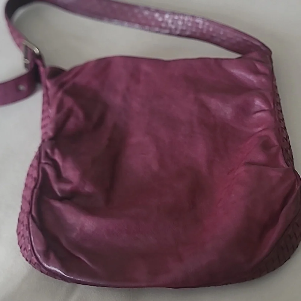 Frye and Co. Greta hobo bag in Berry